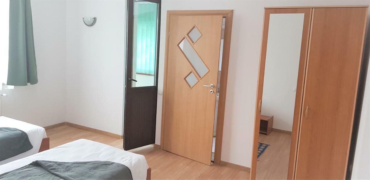 Coroian House Apartment คลูจ-นาโปกา ภายนอก รูปภาพ