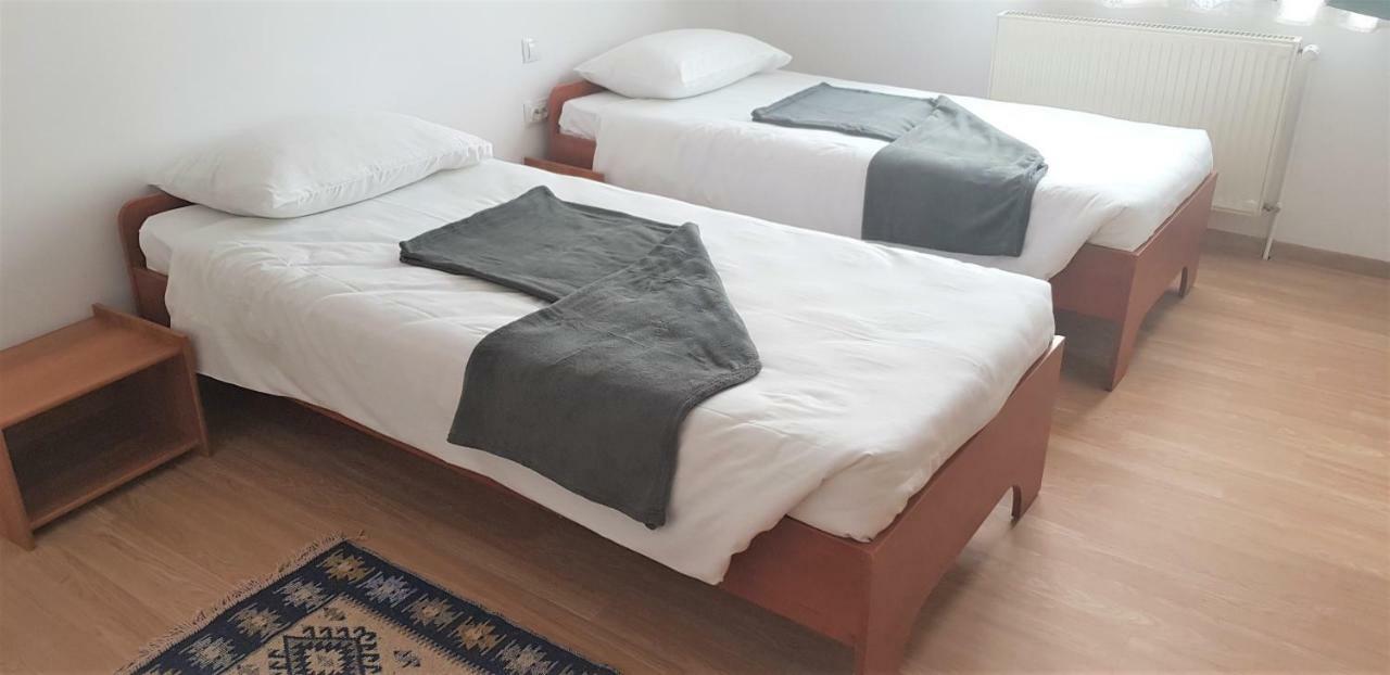 Coroian House Apartment คลูจ-นาโปกา ภายนอก รูปภาพ