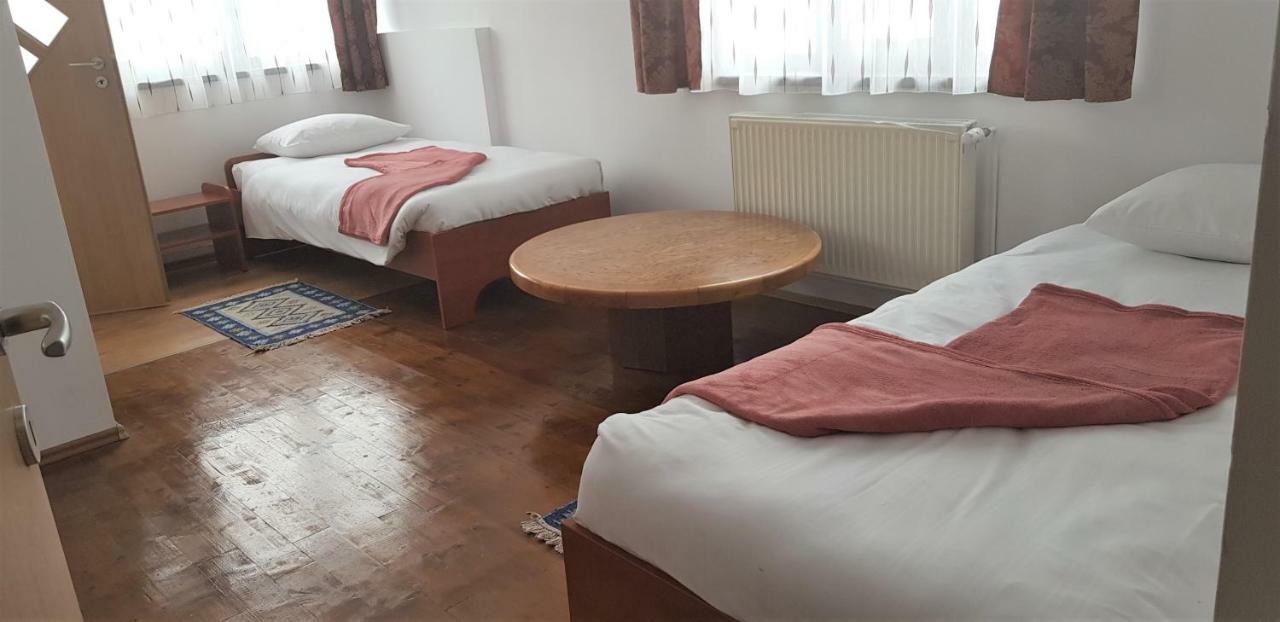 Coroian House Apartment คลูจ-นาโปกา ภายนอก รูปภาพ